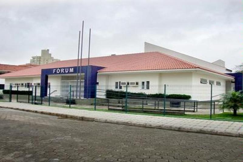 Vereadores eleitos serão diplomados nesta sexta-feira Vereadores eleitos serão diplomados nesta sexta-feira
