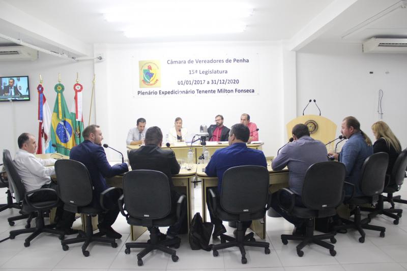 Vereadores julgam as contas do prefeito no exercício de 2015 Vereadores julgam as contas do prefeito no exercício de 2015