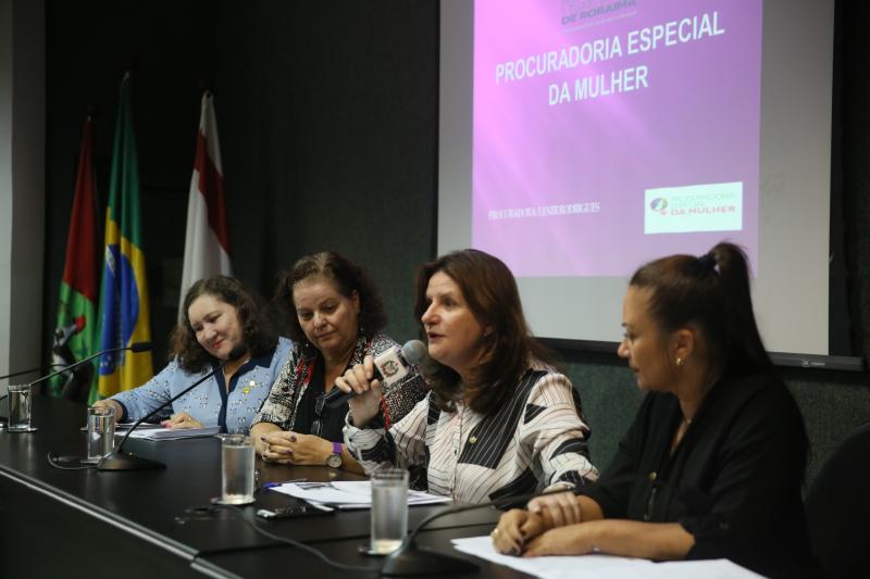 Procuradoria da Mulher é destaque em evento na Alesc Procuradoria da Mulher é destaque em evento na Alesc