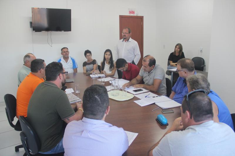 Comissão apresenta parecer favorável ao projeto de desapropriação de terrenos Comissão apresenta parecer favorável ao projeto de desapropriação de terrenos