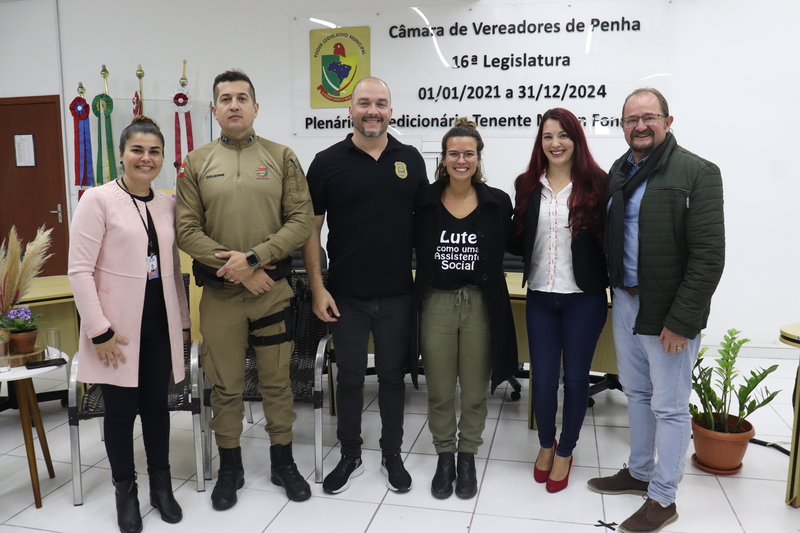 Violência doméstica é tema de roda de conversa na Câmara de Penha Violência doméstica é tema de roda de conversa na Câmara de Penha