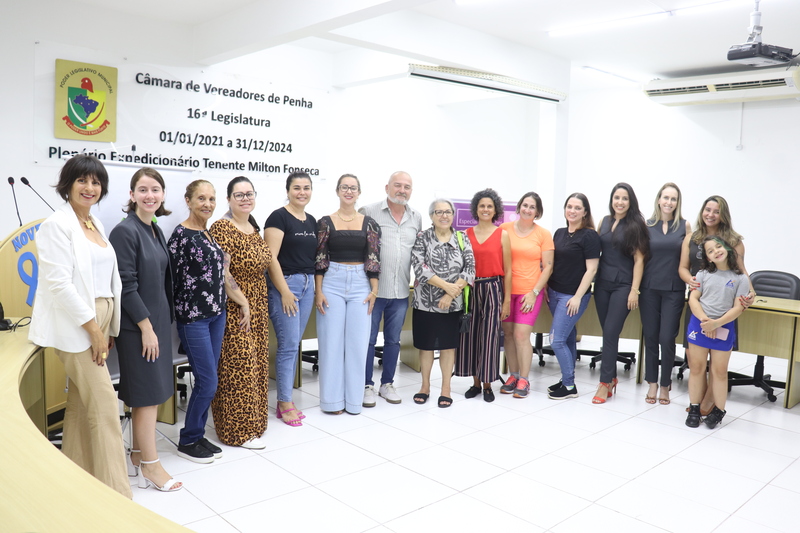 Empreendedorismo feminino foi tema de palestra na Câmara de Penha Empreendedorismo feminino foi tema de palestra na Câmara de Penha