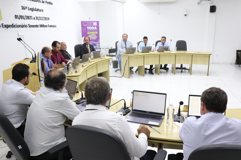 Câmara de Penha aprova projeto que institui a Escola Legislativa Popular Câmara de Penha aprova projeto que institui a Escola Legislativa Popular