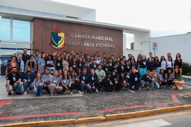 Vereadores mirins de Penha participam de seminário de iniciação Vereadores mirins de Penha participam de seminário de iniciação