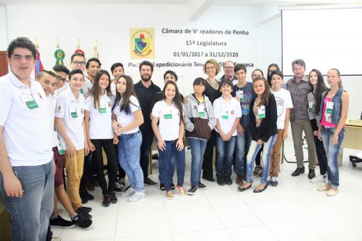 Vereadores mirins de Penha e Piçarras participam de encontro de formação continuada