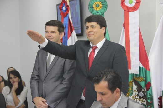 Prefeito, vice-prefeita e vereadores eleitos em Penha serão empossados sem a presença do público