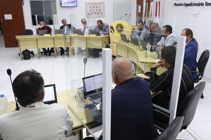 Câmara de Penha aprova moção em defesa do piso da enfermagem