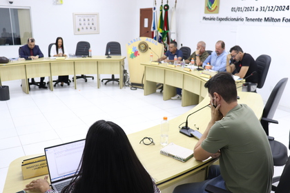 CPI da Educação apresenta relatório final para TCE e MP