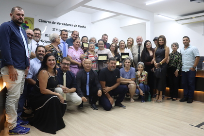 Câmara de Penha aprova um veto, quatro projetos, um parecer contrário e uma moção
