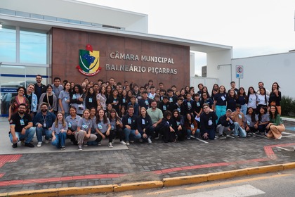 Vereadores mirins de Penha participam de seminário de iniciação