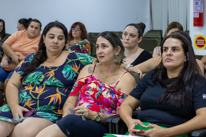 Reunião com Monitoras