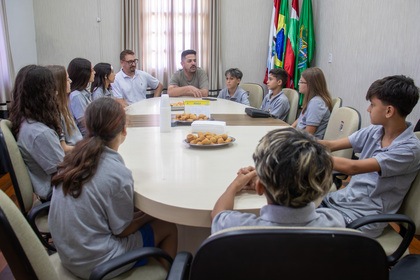 Visita da Câmara Mirim ao Poder Executivo - 27/02/2025