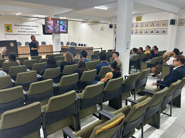 Cineclube Escola Legislativa Popular