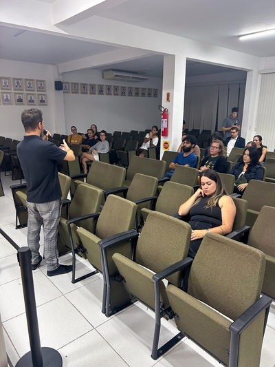 Cineclube Escola Legislativa Popular